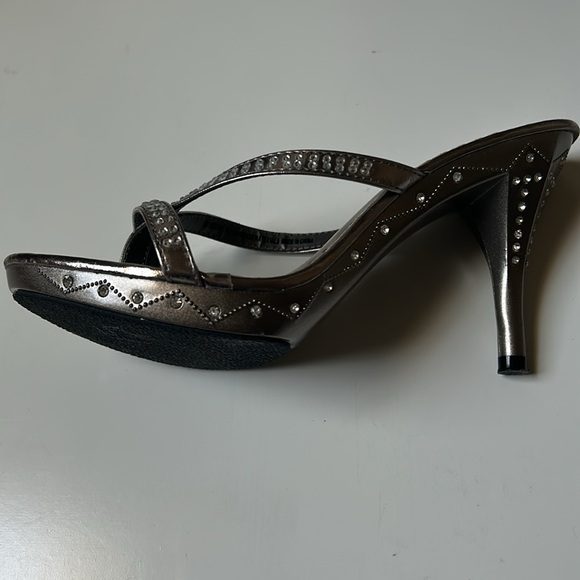 Madeline Stuart Silver Heels with Rhinestone Straps - Picture 6 of 7